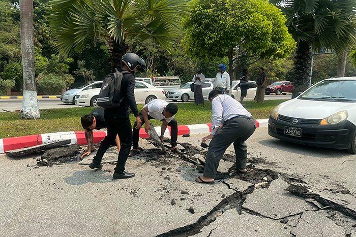 強震過后 緬甸首都道路現裂痕建筑倒塌受損